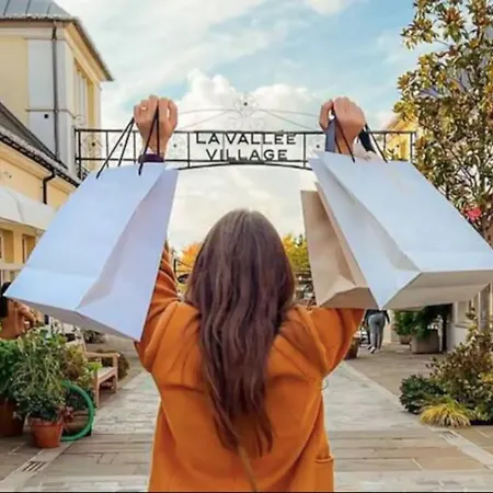 Apartamento Elegant - Chic - 6 Pers - Paris 15mn - Disneyland 15mn- Self-check In - Netflix - Free Parking & Wifi