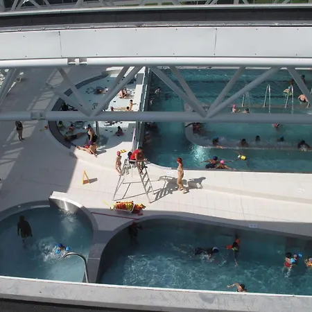 Elegant - Chic - 6 Pers - Paris 15mn - Disneyland 15mn- Self-check In - Netflix - Free Parking & Wifi Apartament