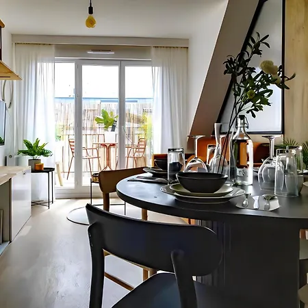 Elegant - Chic - 6 Pers - Paris 15mn - Disneyland 15mn- Self-check In - Netflix - Free Parking & Wifi Noisy-le-Grand