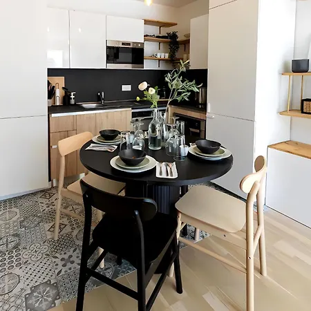 Elegant - Chic - 6 Pers - Paris 15mn - Disneyland 15mn- Self-check In - Netflix - Free Parking & Wifi Apartamento *